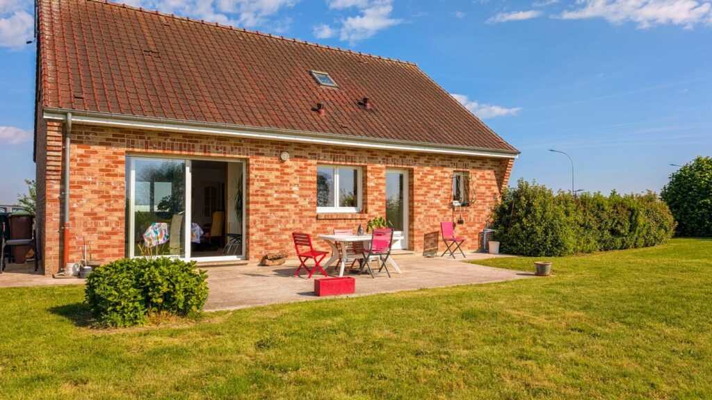Pavillon individuel 115 m² sur sous-sol complet – 5 pièces – 3 chambres – 114 m²