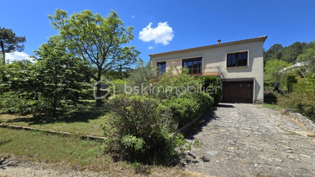 Grande maison divisée en deux logements ou logement + activité pro – 7 pièces – 6 chambres – 187 m²