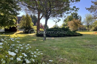 Magnifique maison 180 m2 de caractère, 5 chambres avec piscine sur terrain arboré de 6 000 m² – 7 pièces – 5 chambres – 180 m²