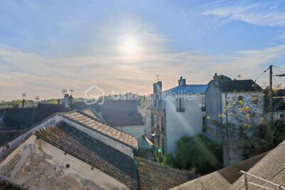 DUPLEX DE CHARME EN HYPERCENTRE – VUE TOITS & CACHET DE L’ANCIEN – 4 pièces – 2 chambres – 69 m²