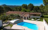 Rare à la vente – Maison de plain-pied avec vue dominante et cadre naturel unique – 6 pièces – 5 chambres – 155 m²