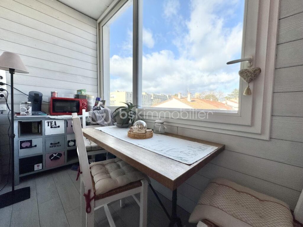 Appartement lumineux au cœur de Béziers avec vue dégagée – 3 pièces – 2 chambres – 70 m²
