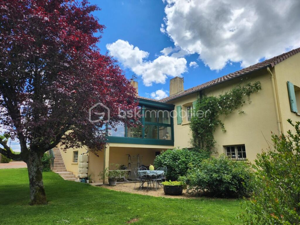Maison familiale entretenue avec soin – 125 m² habitables – environnement calme et verdoyant – 6 pièces – 3 chambres – 125 m²