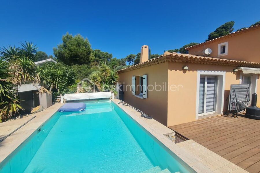 Maison à vendre à Carqueiranne