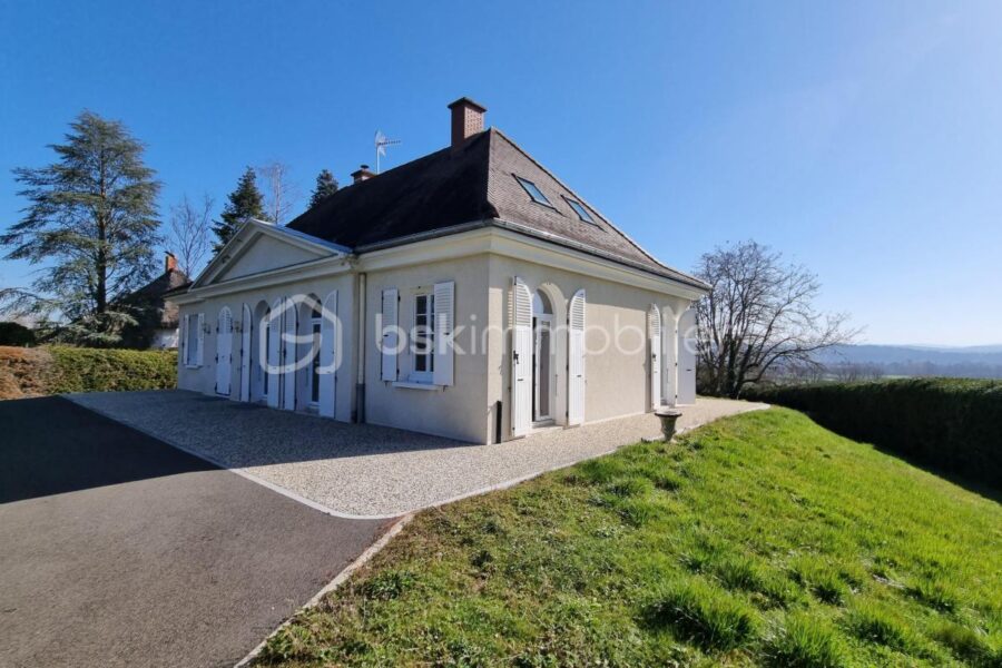 Maison à vendre à Saint remy en rollat