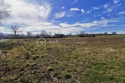Terrain à vendre à Lespouey