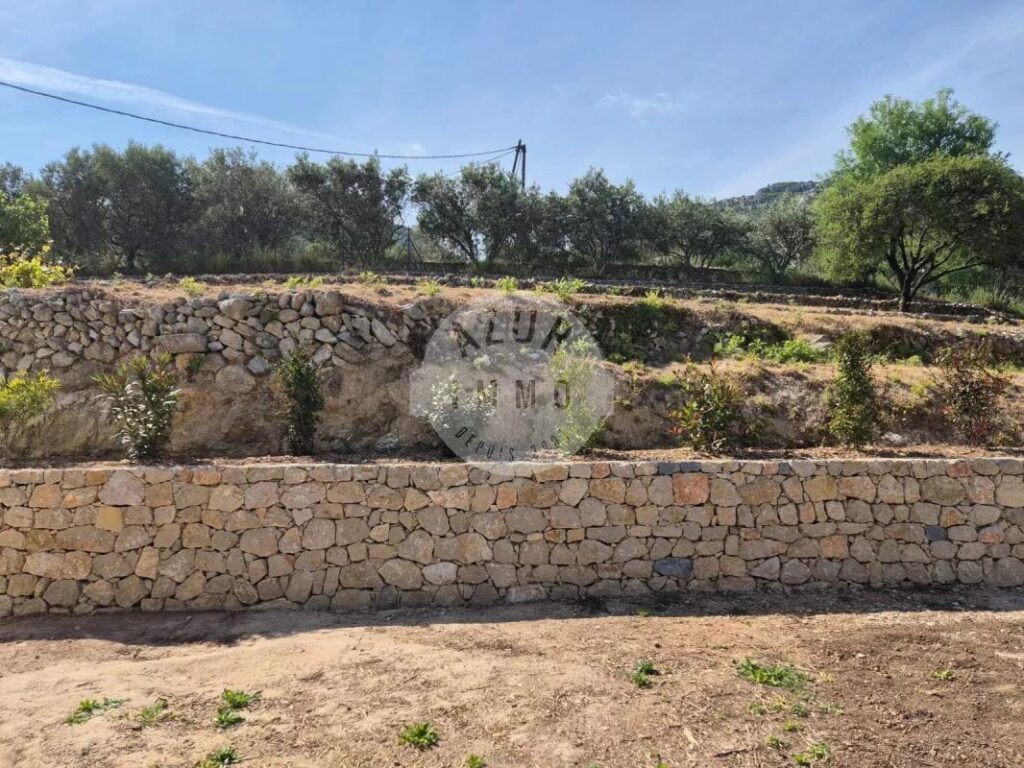 LOCATION – Villa Lascours 135m² sur 2200m² de terrain avec piscine et garage – 4 pièces – 3 chambres – 135 m²