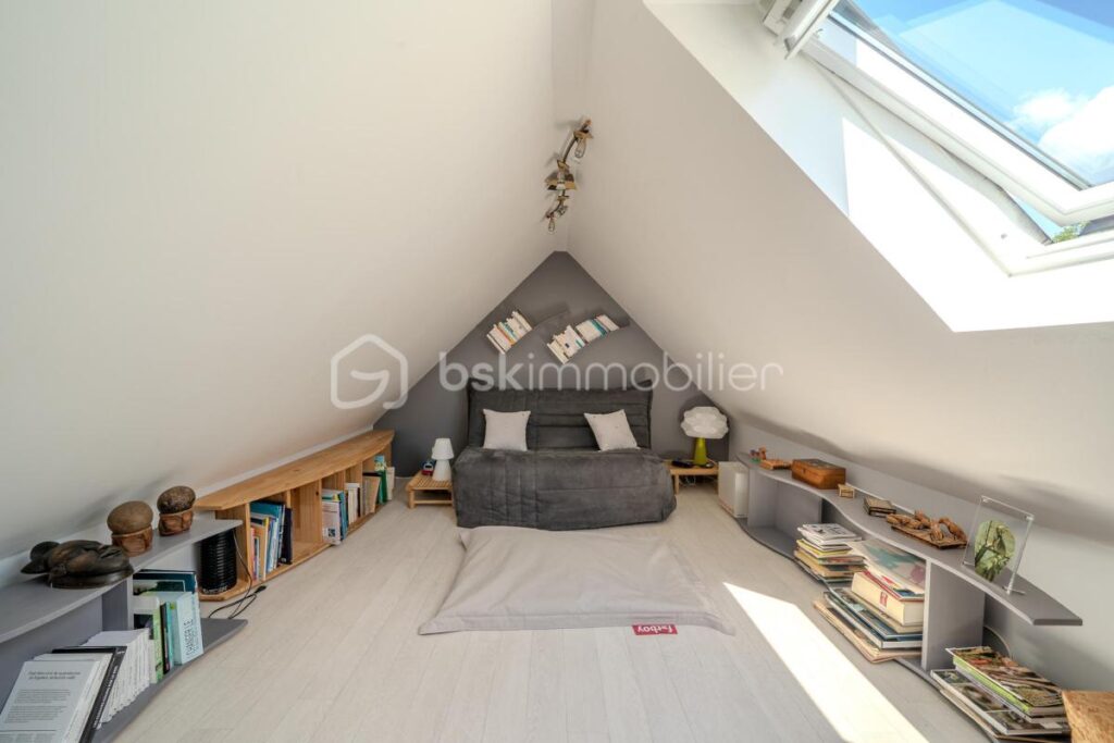 Grande maison familiale en lisière de bois – 8 pièces – 4 chambres – 190 m²