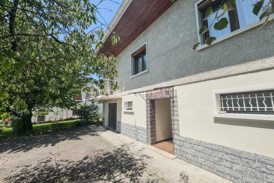 Maison à vendre à Entrelacs