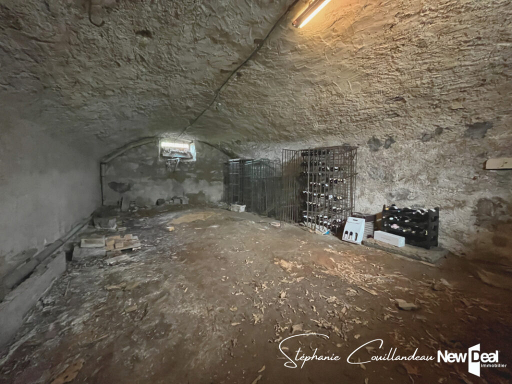 Grande maison de maître sur les hauteurs de Chambéry (limite Sonnaz) au calme avec vue dégagée – 8 pièces – 6 chambres – 213 m²