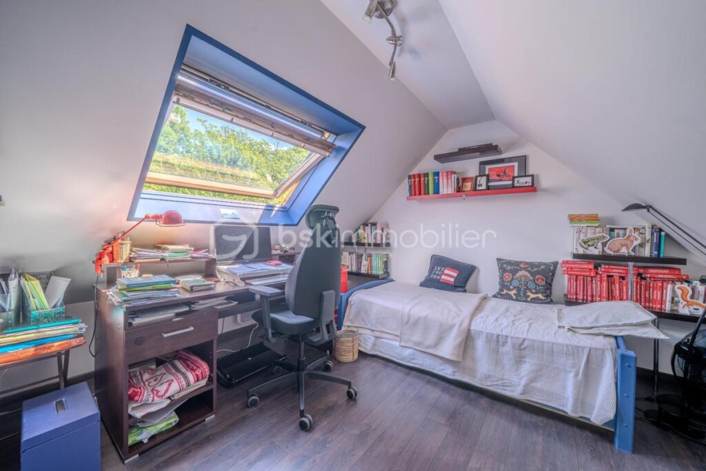 Grande maison familiale en lisière de bois – 8 pièces – 4 chambres – 190 m²