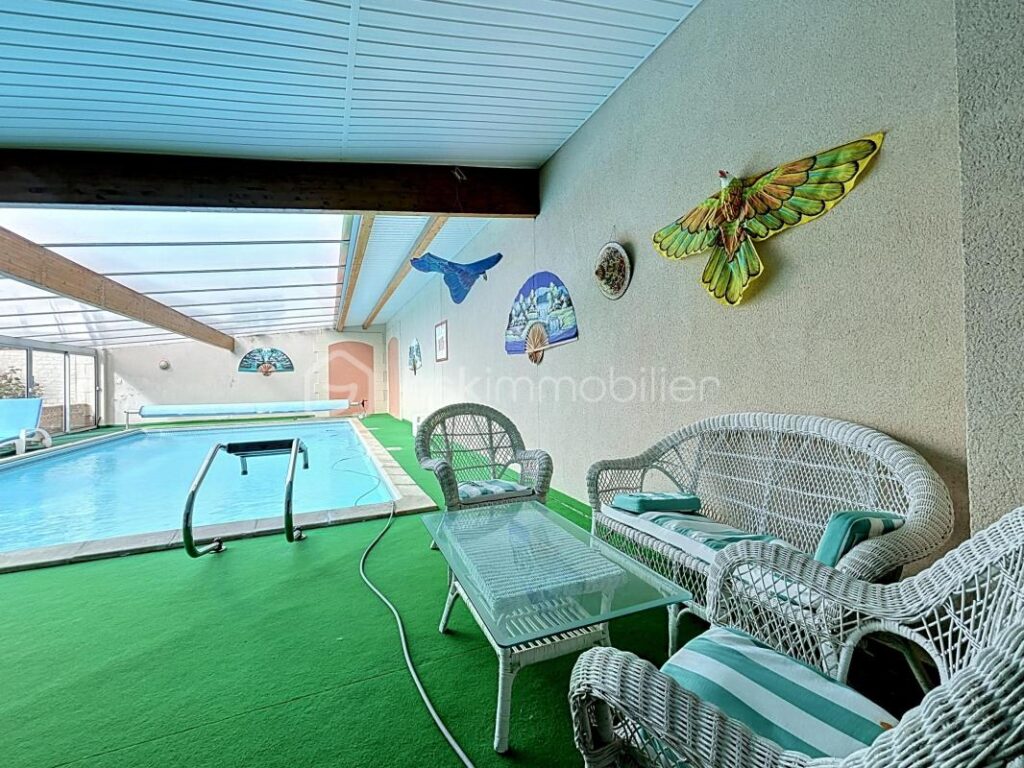Propriété à Bressuire – 7 pièces – 4 chambres – 164 m²