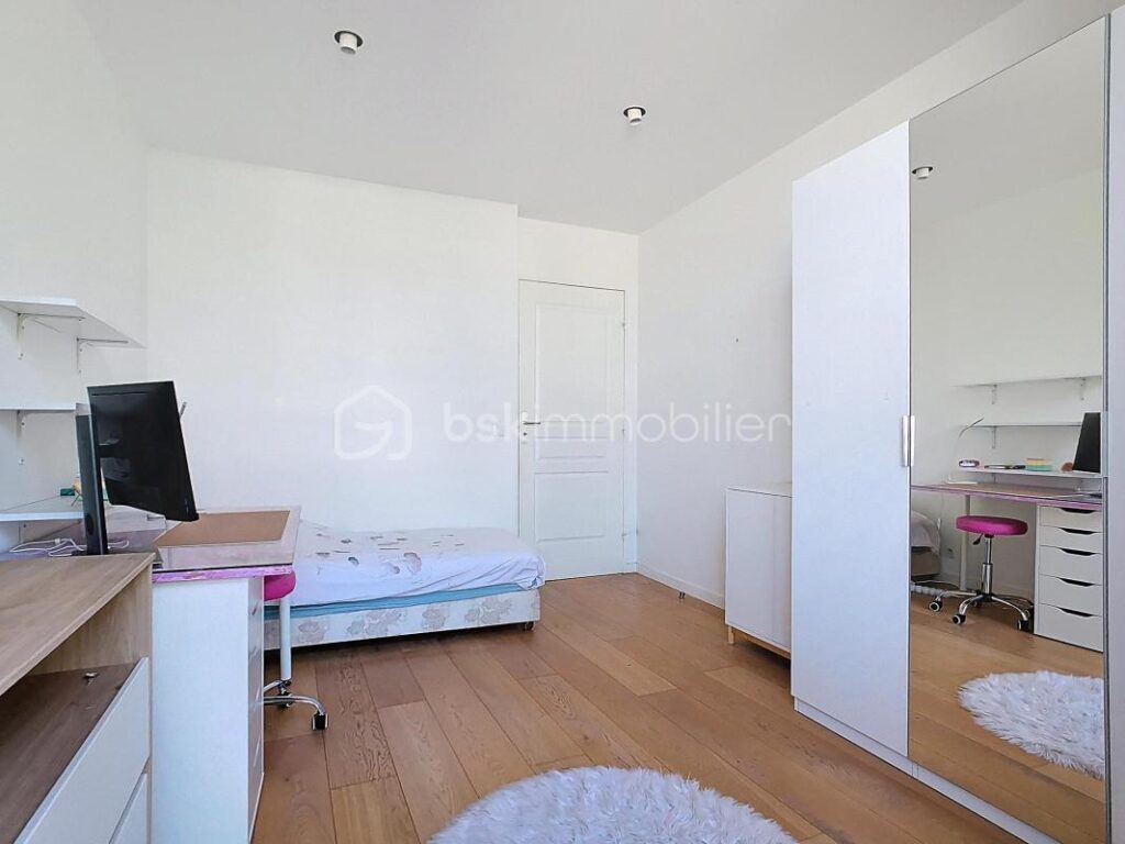 APPARTEMENT HAUT DE STANDING 215M² MEAUX CENTRE – 4 CHAMBRES – DPE C – 640 000 € – 8 pièces – 4 chambres – 162 m²