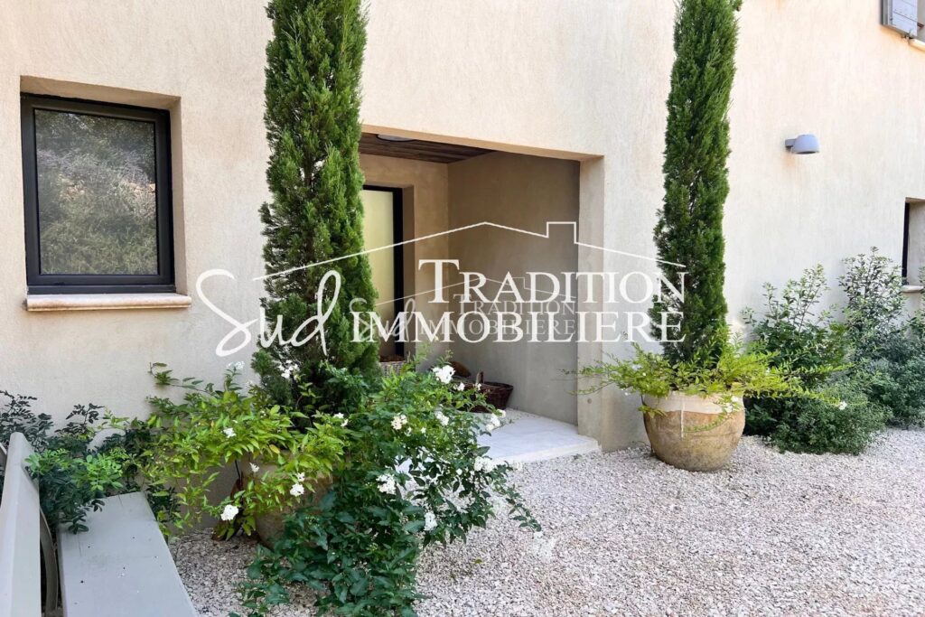 vente maison 10 Pièce(s) – 10 pièces – NR chambres – 240.00 m²