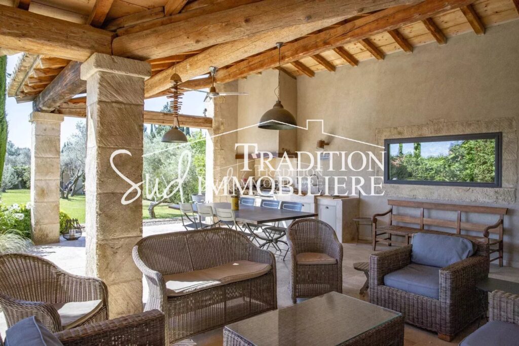 vente maison – NR pièces – NR chambres – 240.00 m²