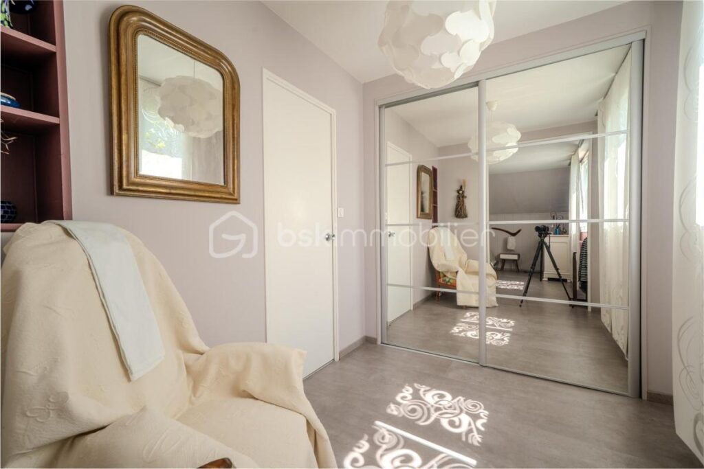Grande maison familiale en lisière de bois – 8 pièces – 4 chambres – 190 m²