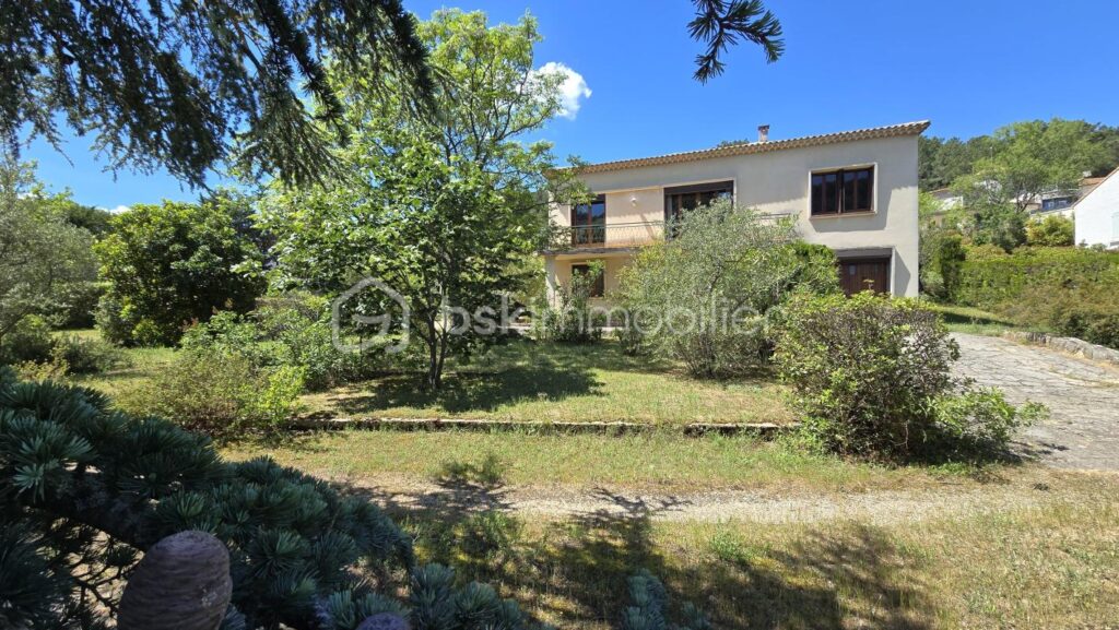 Grande maison divisée en deux logements ou logement + activité pro – 7 pièces – 6 chambres – 187 m²