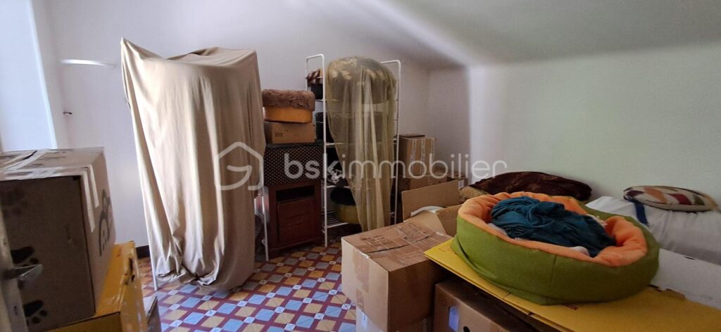 Elégante demeure de charme, aux pieds ces Cévennes, avec piscine et vue dégagée – 7 pièces – 6 chambres – 230 m²