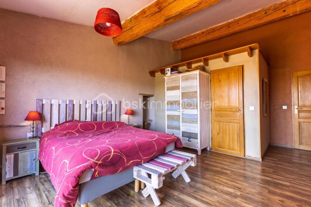Magnifique maison d’hôtes et gîte de charme à vendre au cœur du Pays Cathare à proximité de Limoux et Carcassonne – 11 pièces – 8 chambres – 405 m²