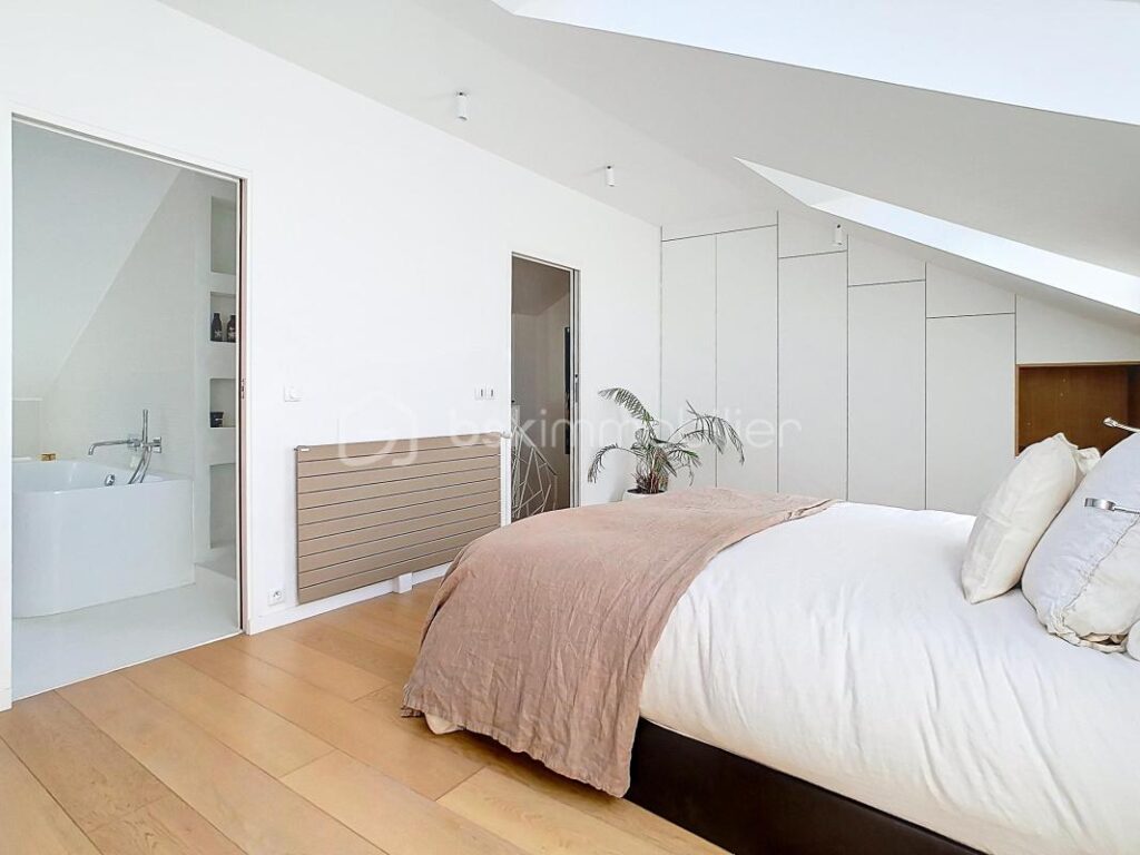 APPARTEMENT HAUT DE STANDING 215M² MEAUX CENTRE – 4 CHAMBRES – DPE C – 640 000 € – 8 pièces – 4 chambres – 162 m²