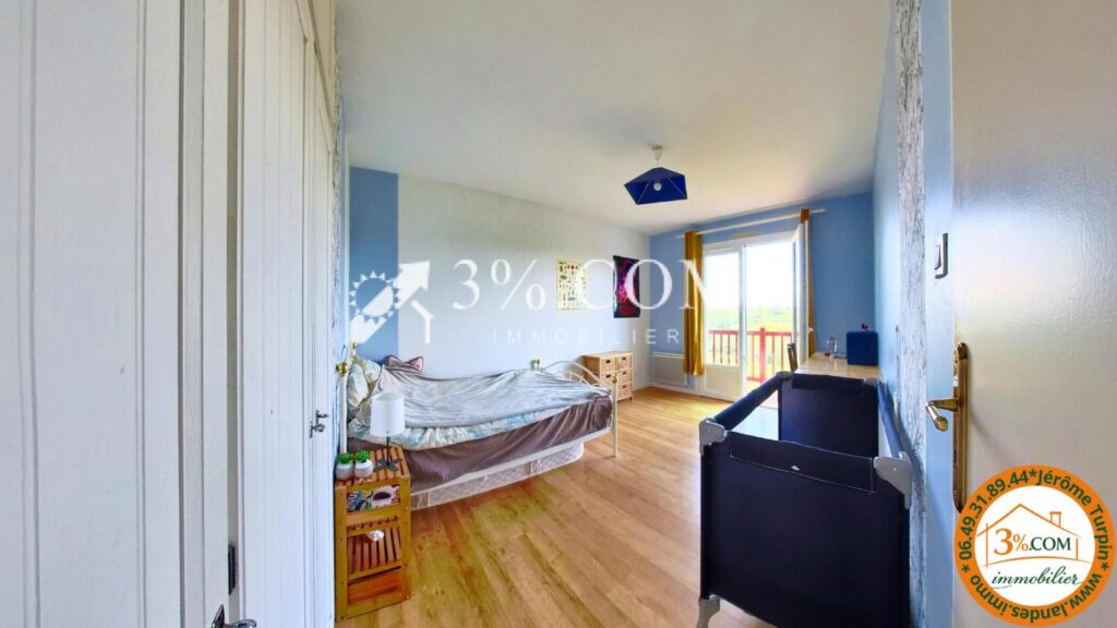 Maison de caractère 7 chambres avec vue dégagée, piscine et – 9 pièces – 7 chambres – 214 m²