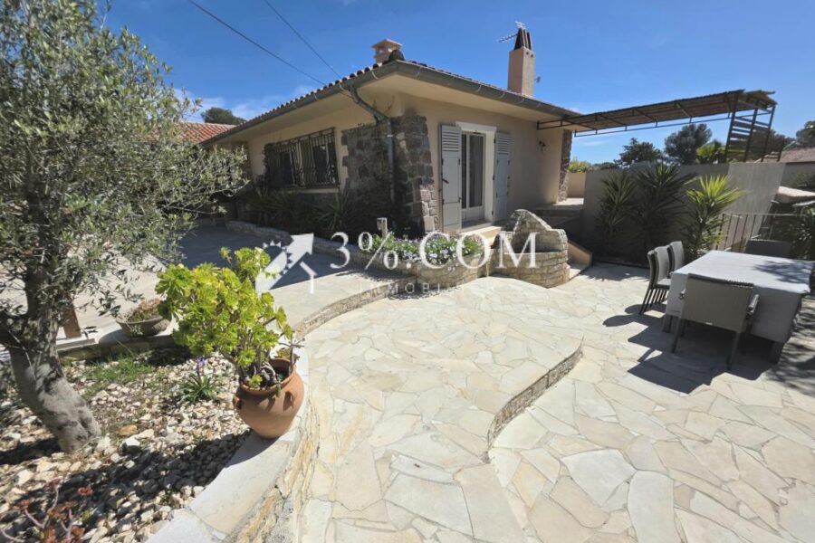 Maison à vendre à Saint raphael — Vue parc & jardin — photo 23