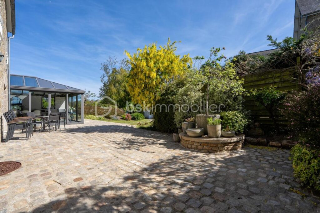 Votre havre de paix rural en pierre au cœur de Valcanville – 6 pièces – 3 chambres – 157 m²