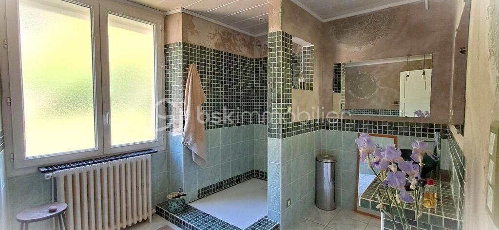 Elégante demeure de charme, aux pieds ces Cévennes, avec piscine et vue dégagée – 7 pièces – 6 chambres – 230 m²