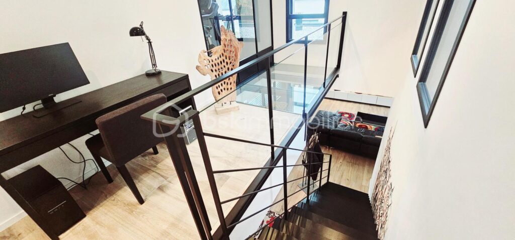 SUPERBE PROPRIETE DE 2021 AVEC SPA DE NAGE – 7 pièces – 4 chambres – 203 m²