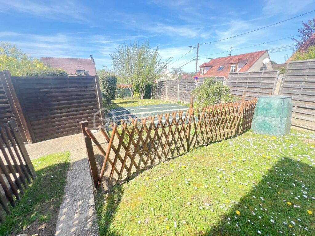 Maison familiale 129 m² – Longjumeau (proche Ballainvilliers et Morangis) – avec piscine – 6 pièces – 4 chambres – 129 m²