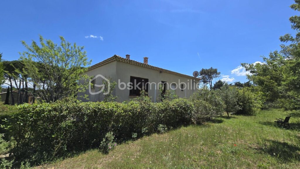 Grande maison divisée en deux logements ou logement + activité pro – 7 pièces – 6 chambres – 187 m²