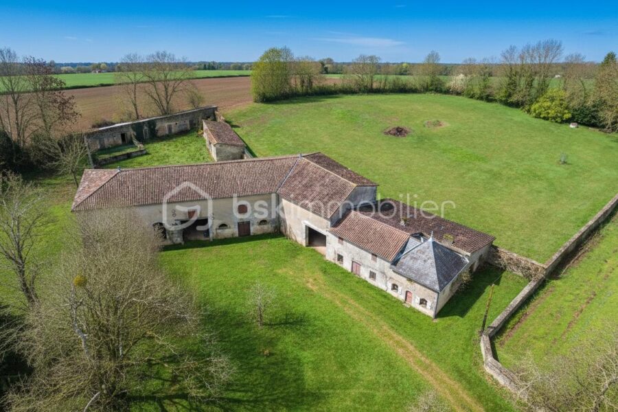 Maison à vendre à Jazeneuil