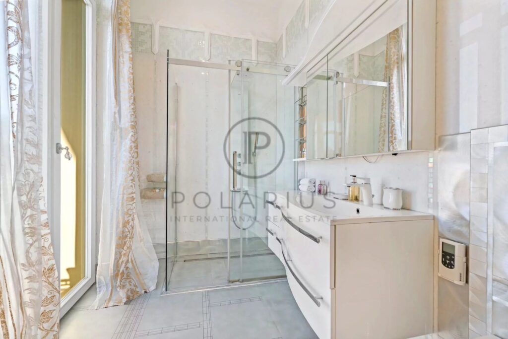 Domaine d’exception à vendre au Cap d’Antibes – Château du Cap – 15 pièces – 11 chambres – 1000 m²