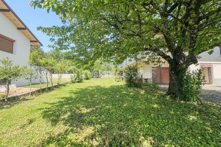 Maison à vendre à Entrelacs