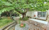 A VENDRE MAISON DE CARACTERE DE 278M² SUR TERRAIN DE 1562M² DONT UNE PARTIE CONSTRUCTIBLE A CERET – CENTRE VILLE – PROCHE DE TOUS LES COMMERCES ET DES ECOLES A PIED – AUCU VIS A VIS – PROCHE DU STADE – 11 pièces – 6 chambres – 278 m²