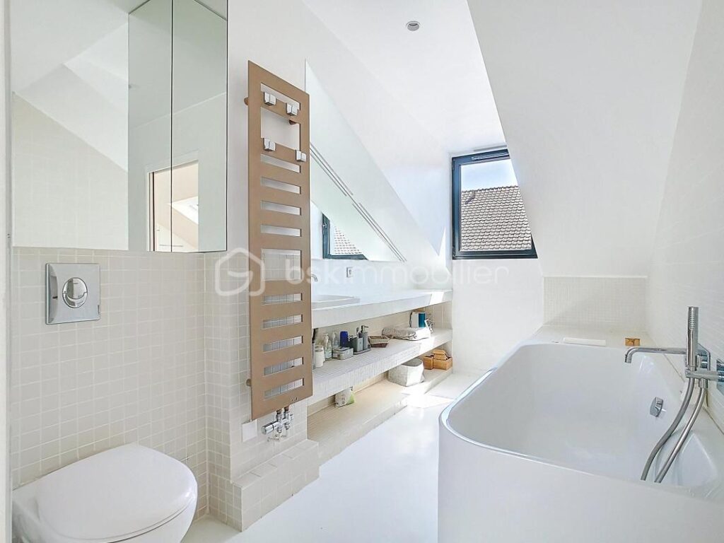 APPARTEMENT HAUT DE STANDING 215M² MEAUX CENTRE – 4 CHAMBRES – DPE C – 640 000 € – 8 pièces – 4 chambres – 162 m²