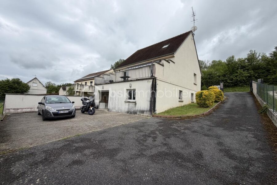 Maison à vendre à Saint loup de naud