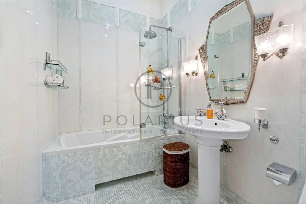 Domaine d’exception à vendre au Cap d’Antibes – Château du Cap – 15 pièces – 11 chambres – 1000 m²