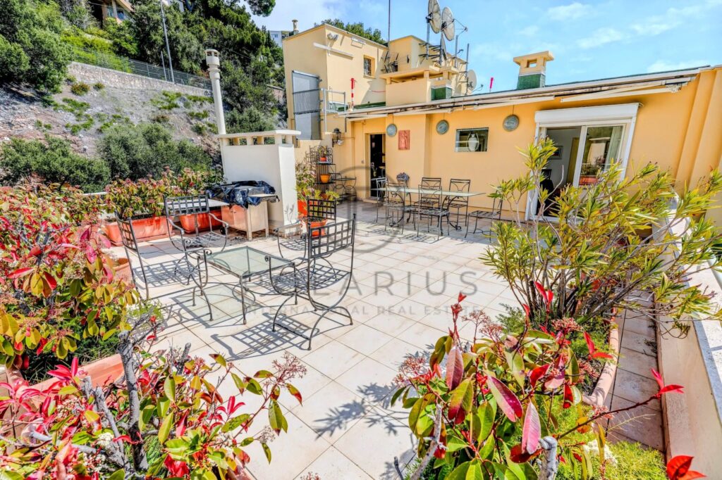Penthouse hors marché | Cap d’Ail | Vues exceptionnelles sur la mer – 4 pièces – 2 chambres – 95 m²