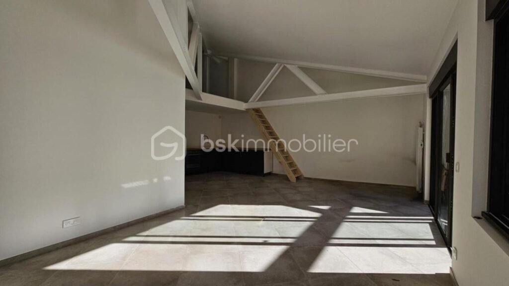 APPARTEMENT DE 79 M² AVEC TERRASSE – DRAGUIGNAN – 3 pièces – 3 chambres – 79 m²