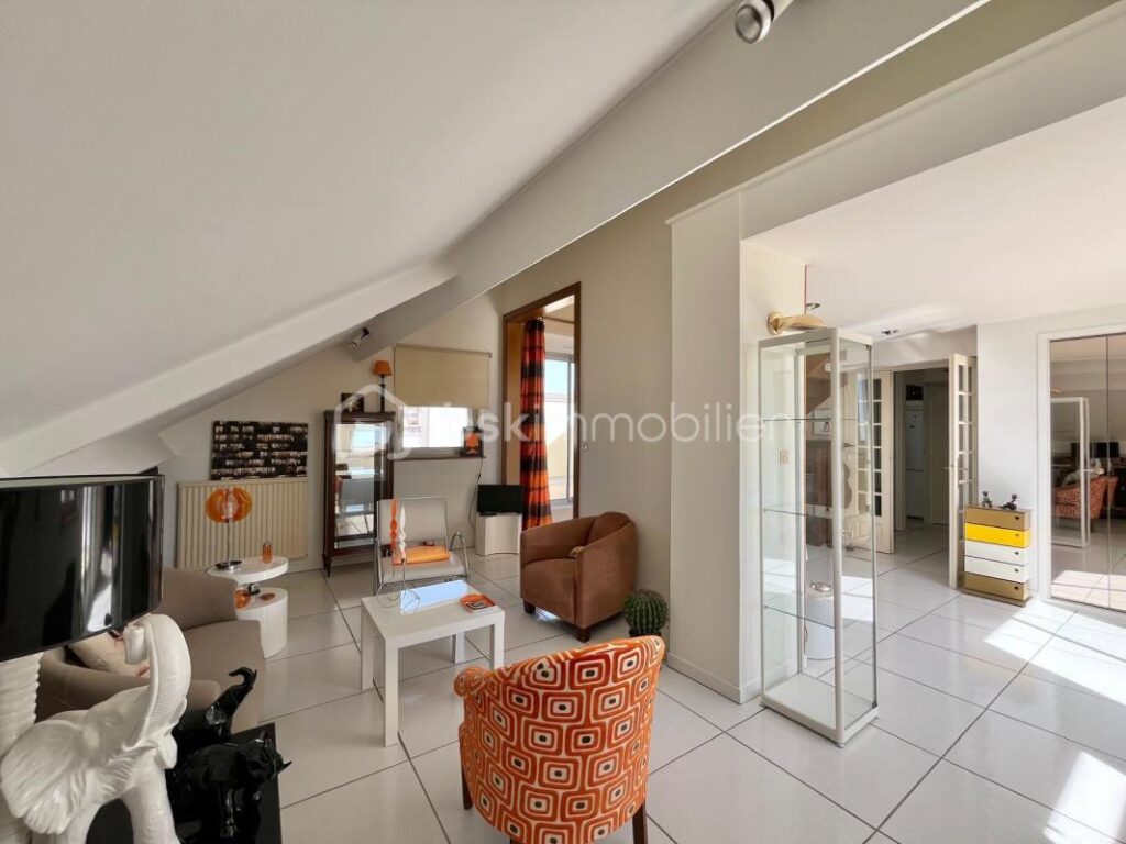 DIJON Montchapet : Dernier étage/terrasse appartement duplex 64m² – 1 chambre avec piscine et garage – 2 pièces – 1 chambre – 63 m²
