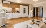 Golfe-Juan – Dernier étage – Terrasse – Vue mer dégagée – Calme absolu – 2 pièces – 1 chambre – 54 m²
