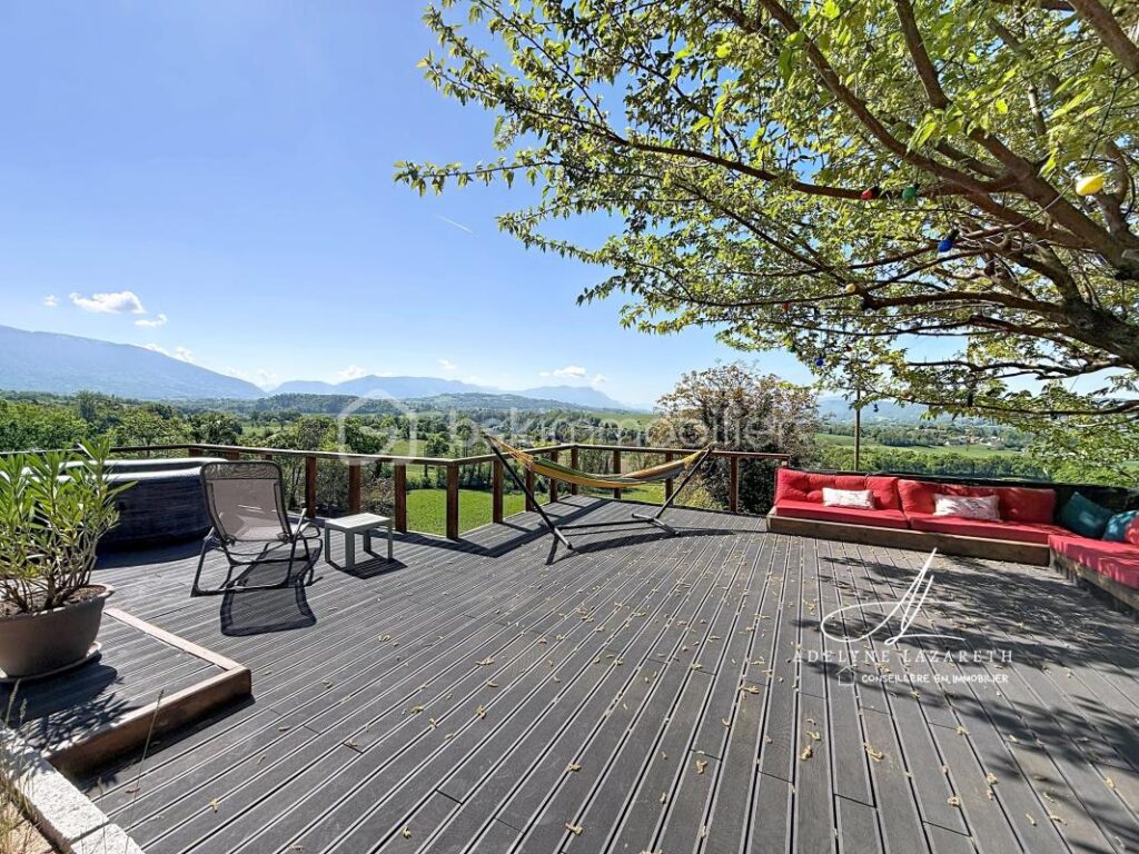 Maison individuelle avec vue panoramique – Fort potentiel jusqu’à 170 m² habitables – 4 pièces – 3 chambres – 102 m²