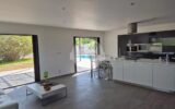 LOCATION – Villa Lascours 135m² sur 2200m² de terrain avec piscine et garage – 4 pièces – 3 chambres – 135 m²