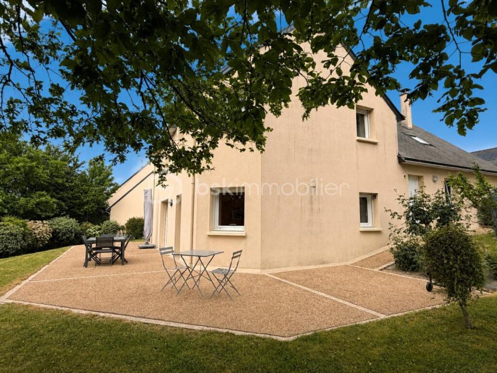 Maison 138m2 4 chambres + 1 bureau – 7 pièces – 4 chambres – 138 m²