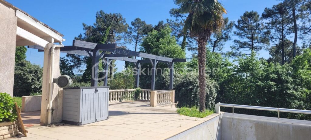 Belle maison 5 chambres avec piscine dans un écrin de verdure à 10 minutes de Montauban – 6 pièces – 5 chambres – 145 m²