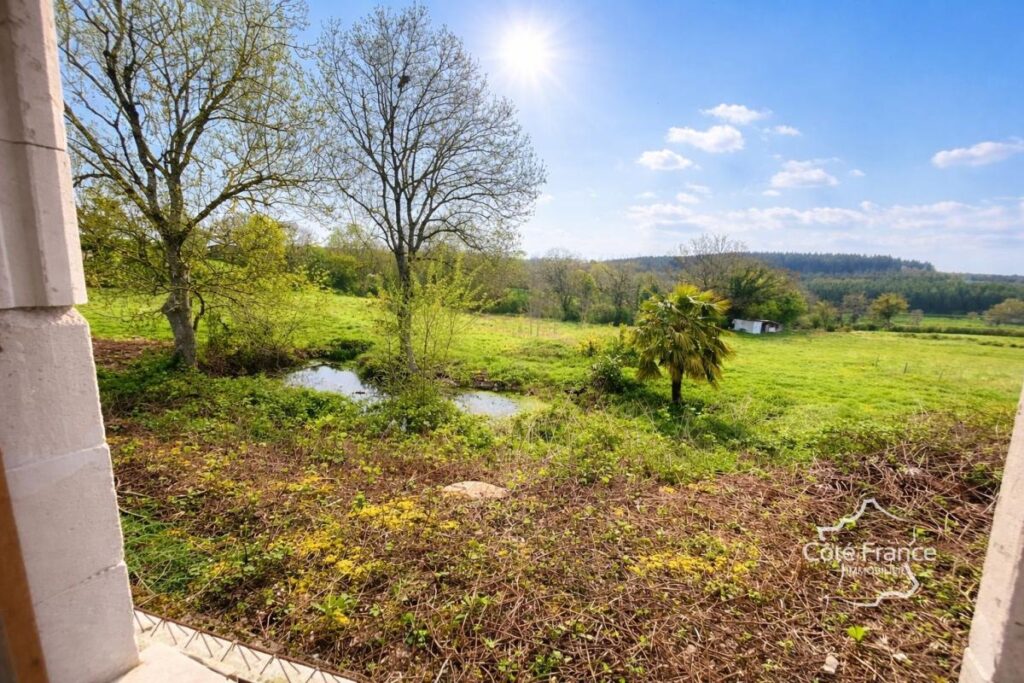 charmante maison de 88m2 sur plus d&rsquo;un hectare de terrain co – 4 pièces – 3 chambres – 88 m²