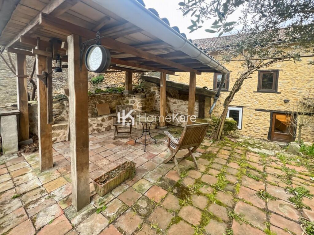 CHARME ET AUTHENTICITÉ – 5 pièces – 4 chambres – 160 m²