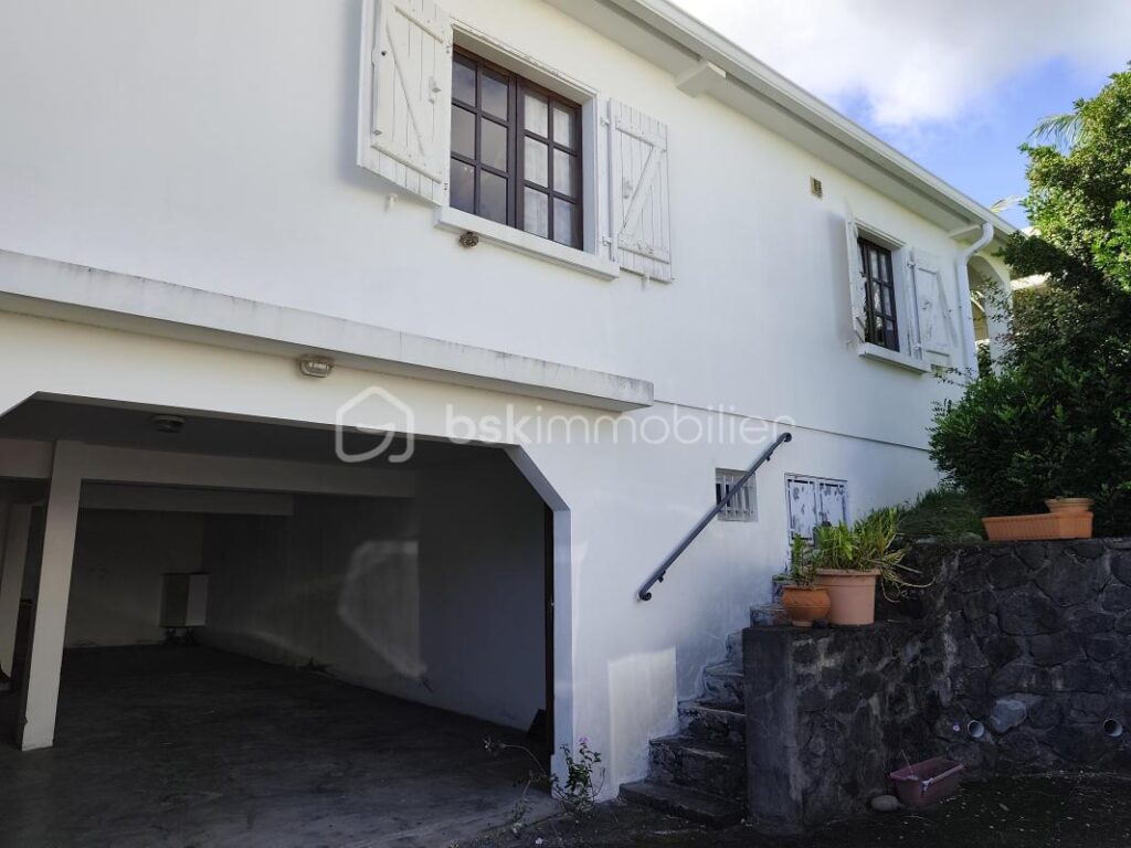 ✨ Maison avec vue mer à Mongaillard, Saint-Denis ✨ – 4 pièces – 3 chambres – 103 m²