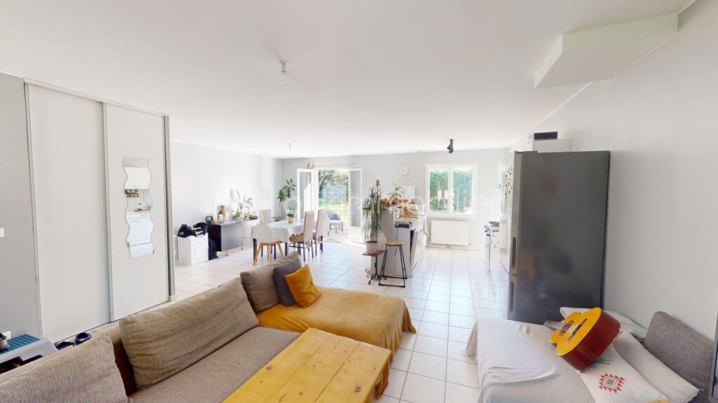 MAISON DE 100 M2 – 4 pièces – 3 chambres – 100 m²